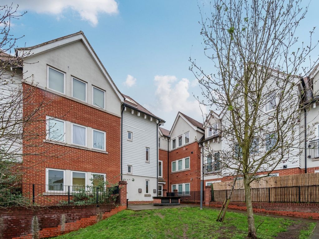 2 bed flat for sale in Foots Cray High Street, Sidcup DA14 Zoopla