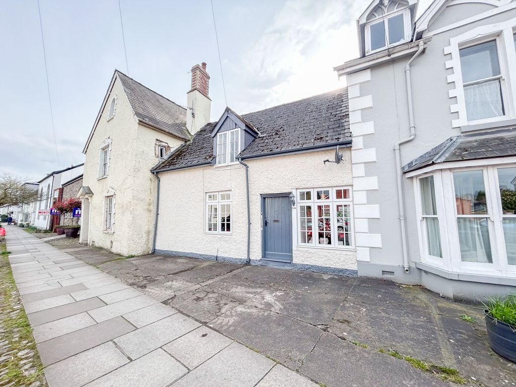 3 bed terraced house for sale in Maryport Street, Usk NP15, £350,000
