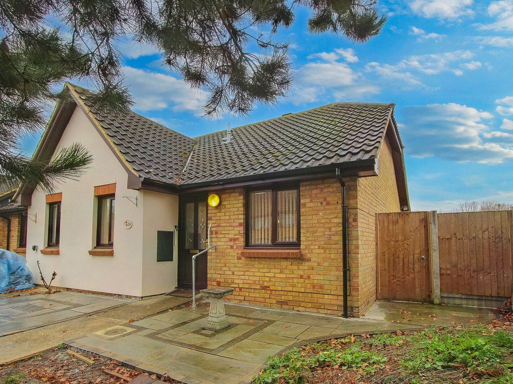 2 bed bungalow for sale in Wickford Avenue, Basildon SS13 Zoopla