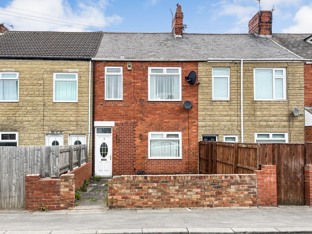 3 bed terraced house for sale in South View, Hazlerigg, Newcastle Upon