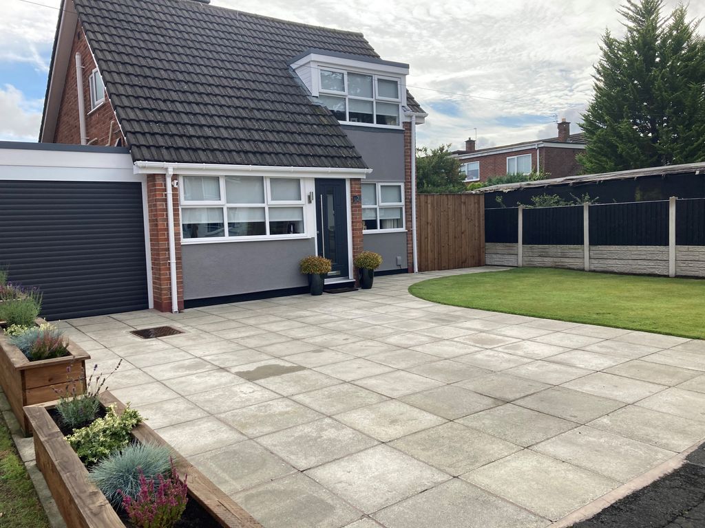 3 bed detached house for sale in Grove Mead, Maghull, Liverpool L31