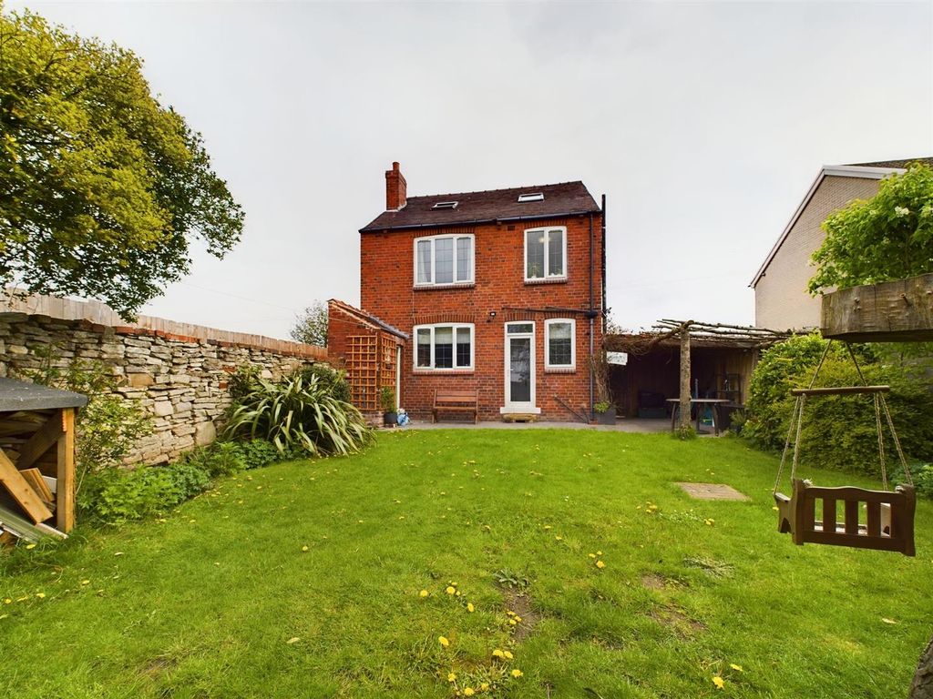 3 bed detached house for sale in North Road, Brotherton, Knottingley