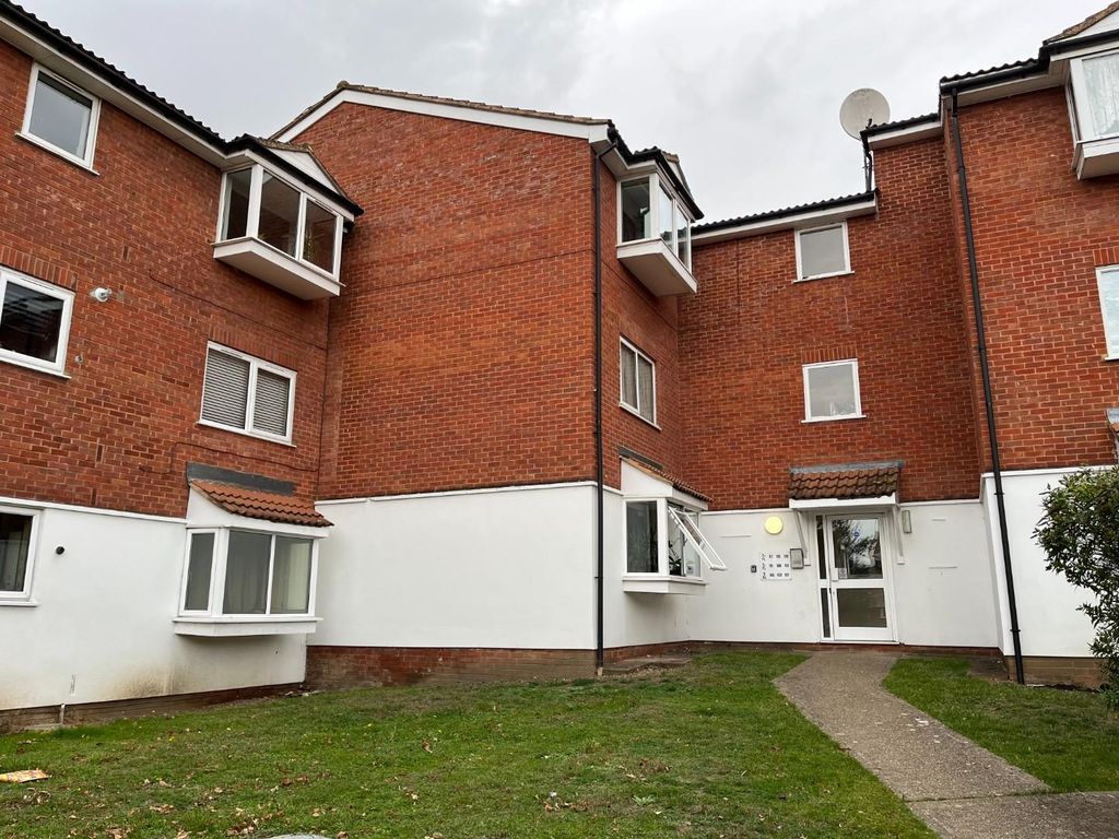 1 bed flat to rent in Heathdene Drive, Belvedere DA17, £1,100 pcm Zoopla