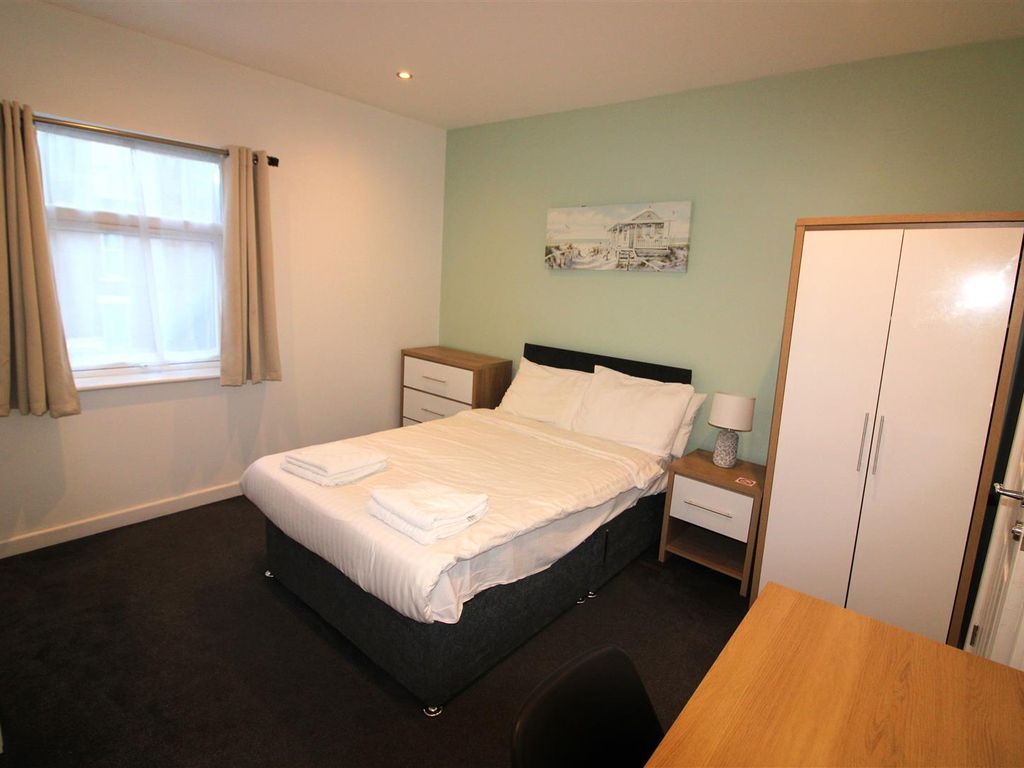 2 bed flat to rent in Derby Road, Nottingham NG7 Zoopla