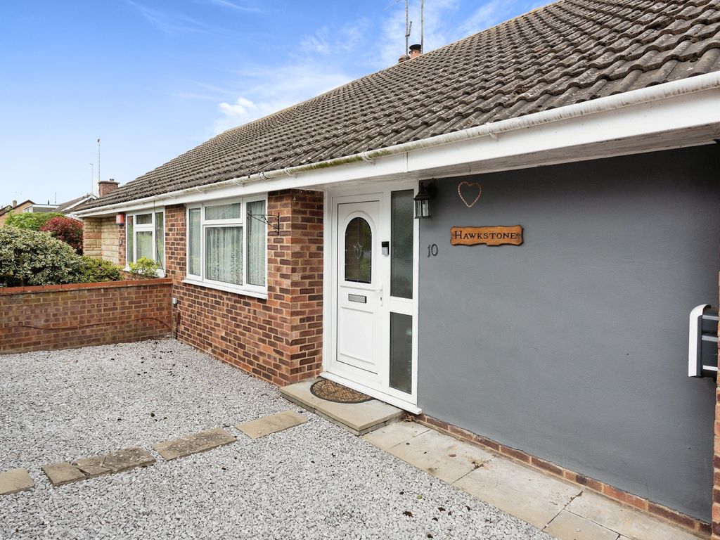 2 bed bungalow for sale in Goran Avenue, Stony Stratford, Milton Keynes