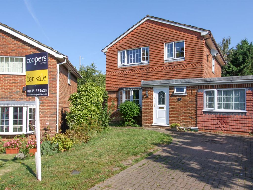 4 bed linkdetached house for sale in Seaford Close, Ruislip HA4, £