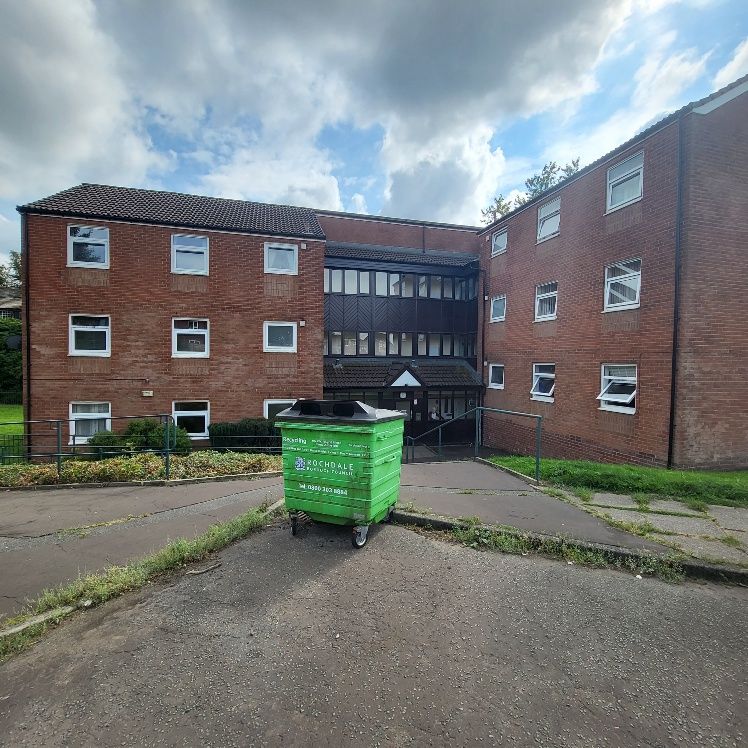 2 bed flat to rent in Great Howarth, Rochdale OL12 Zoopla