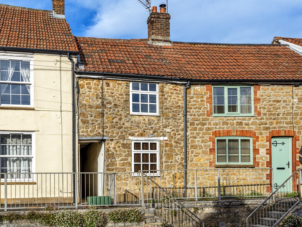 2 bed terraced house for sale in Strawberry Bank, High Street