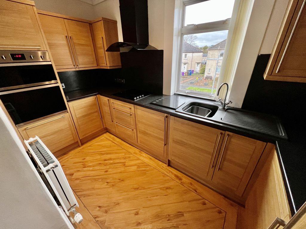 2 bed flat for sale in Glenriddet Avenue, Kilbirnie KA25, £49,000 Zoopla