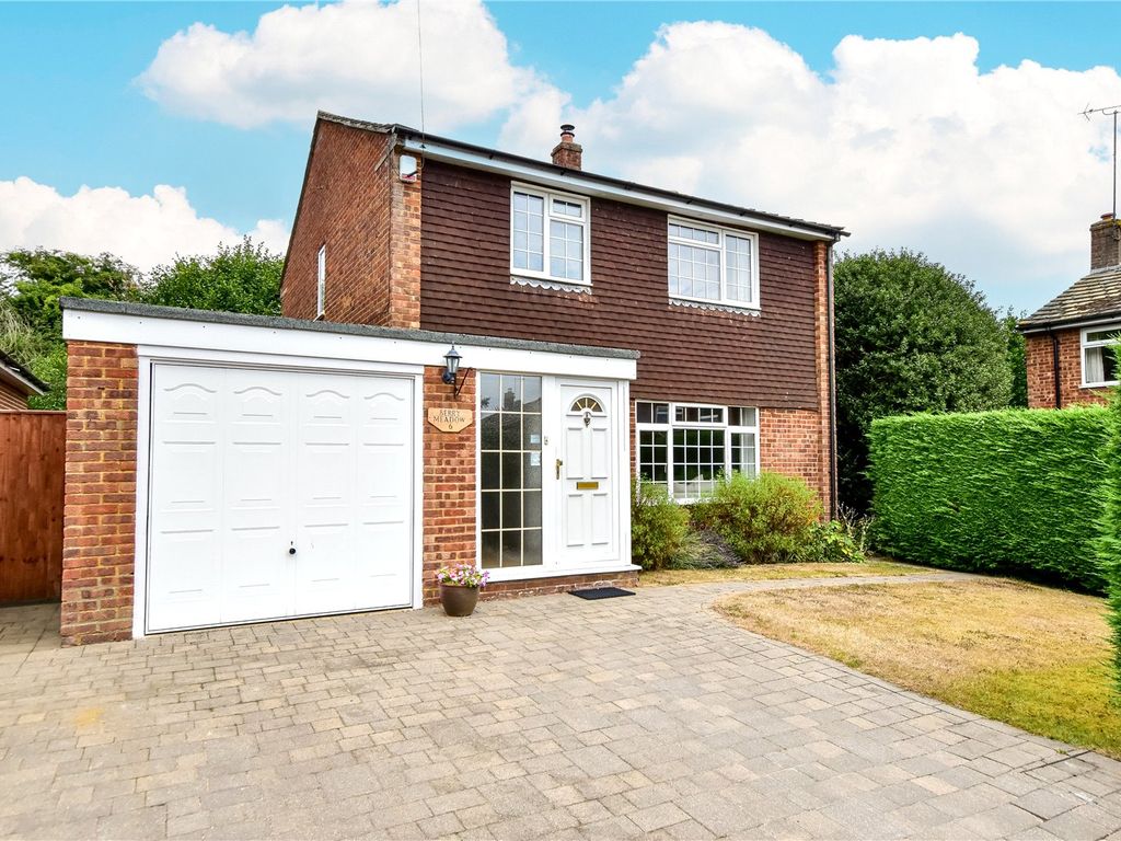 4 bed detached house for sale in Holly Tree Close, Ley Hill, Chesham