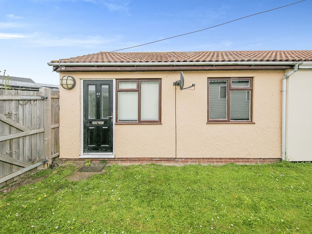 1 bed bungalow for sale in Tower Estate, Point Clear Bay, ClactonOn