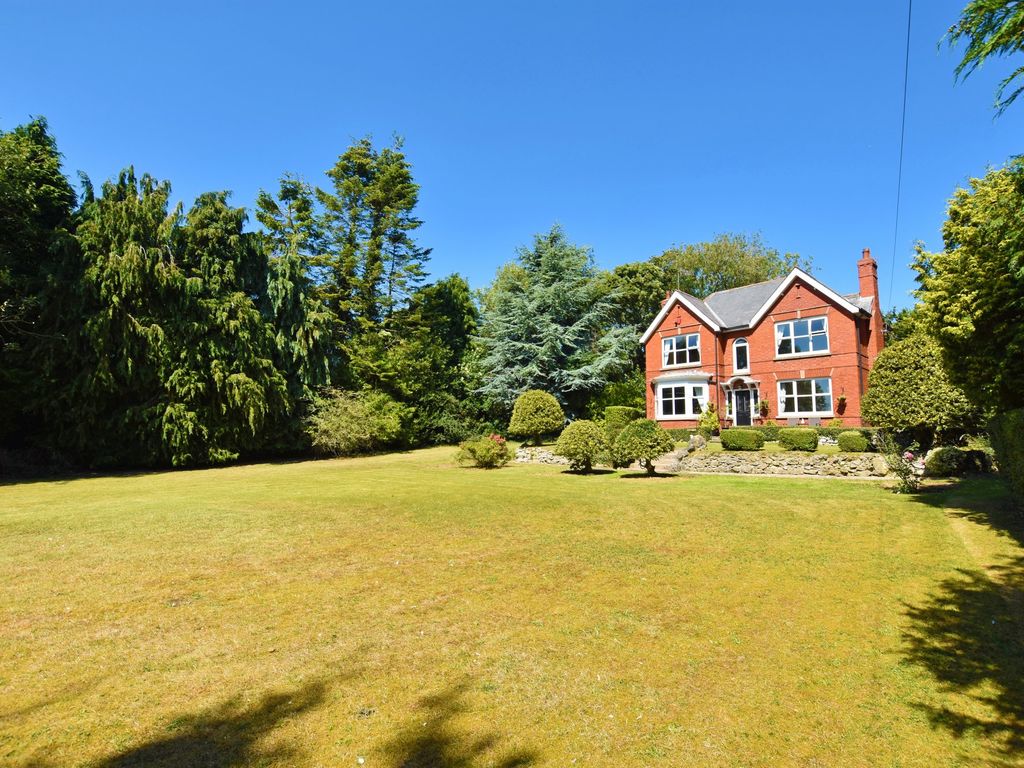 5 bed detached house for sale in Crossgates, Scarborough YO12 Zoopla