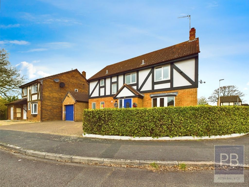 4 bed detached house for sale in Holmer Crescent, Up Hatherley