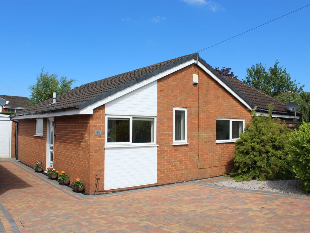 3 bed detached bungalow for sale in Spring Meadow, Clayton Le Woods