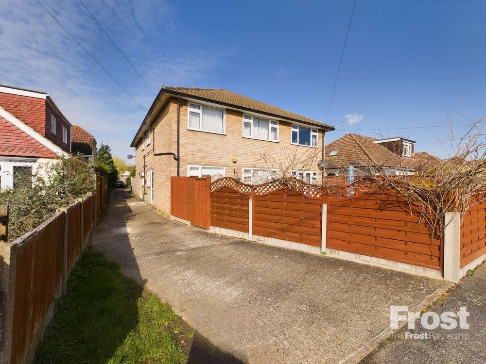 2 bed for sale in Pear Tree Road, Ashford, Surrey TW15 Zoopla