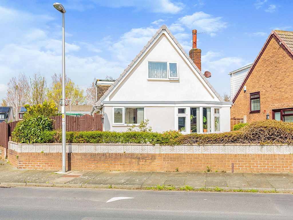 3 bed bungalow for sale in Lawnswood Crescent, Blackpool, Lancashire