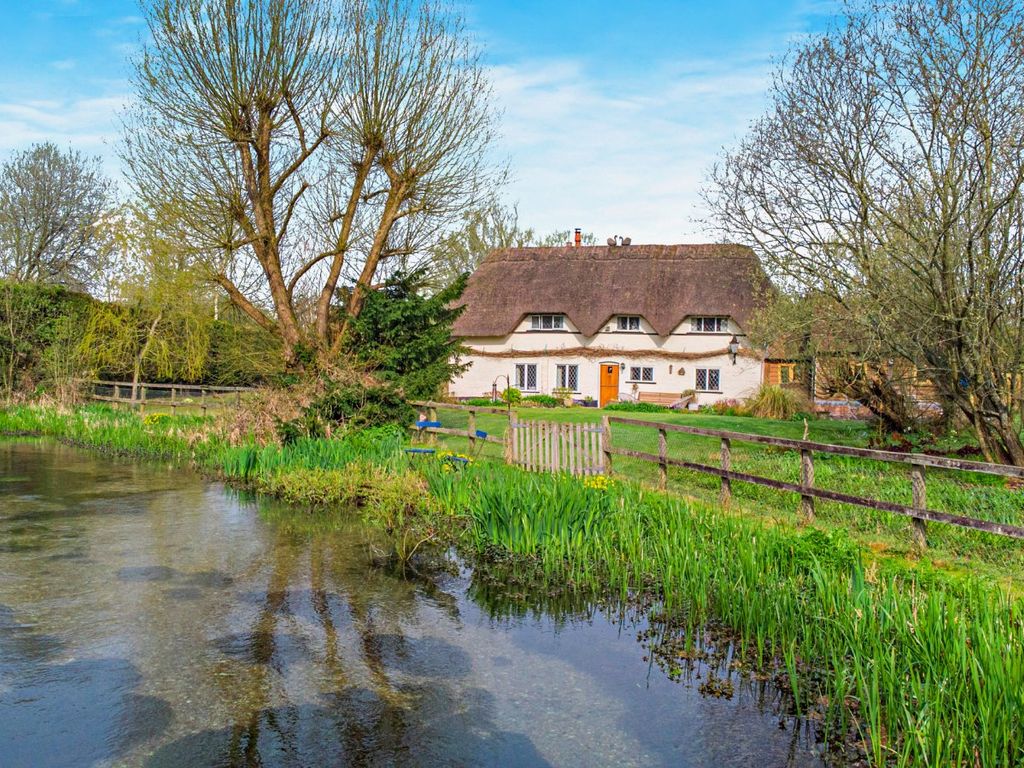 3 bed detached house for sale in Weston, Newbury, Berkshire RG20 Zoopla