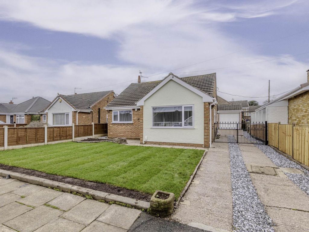 2 bed detached bungalow for sale in Trentley Road, Trentham ST4, £