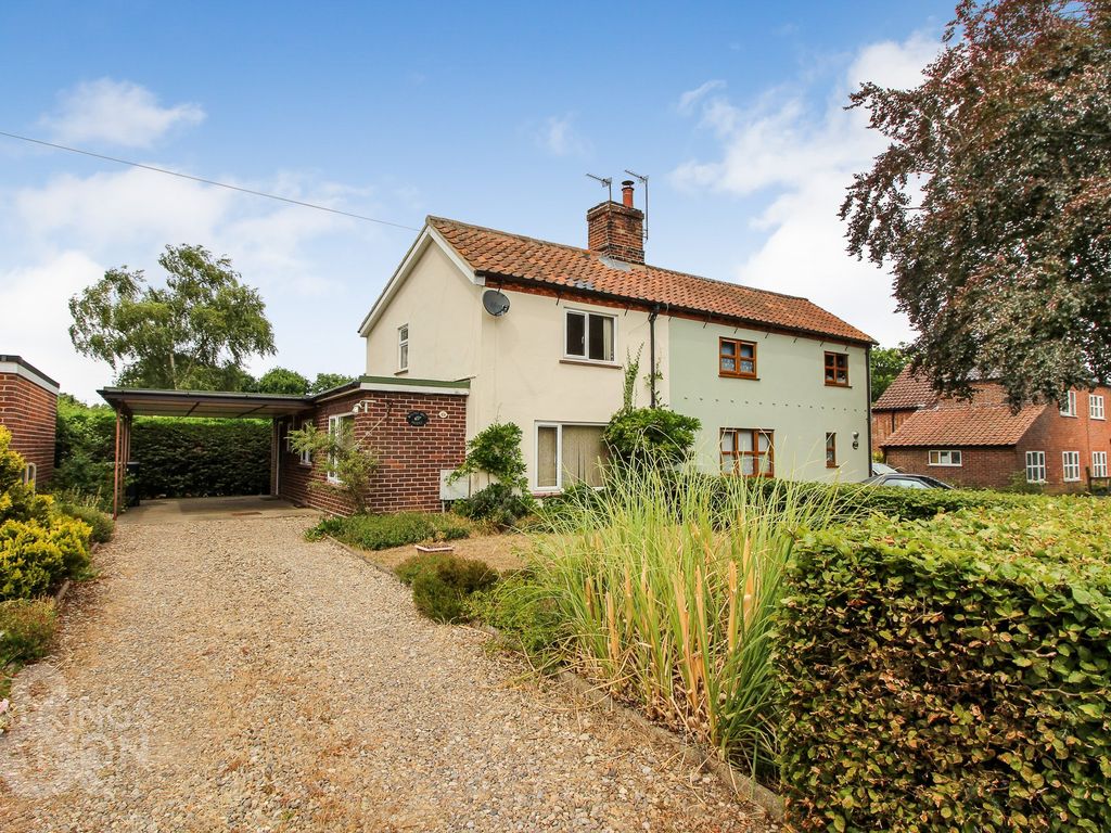 2 bed semidetached house for sale in Poringland Road, Stoke Holy Cross