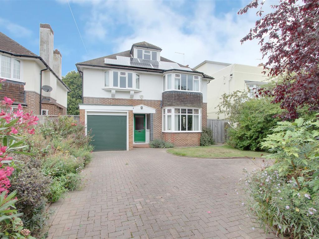 6 bed property for sale in West Park Lane, GoringBySea, Worthing BN12