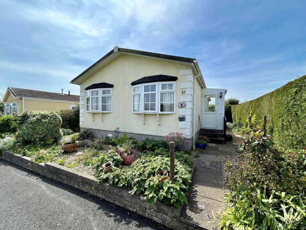 2 bed mobile/park home for sale in Greenacres Park, Coppits Hill BA21