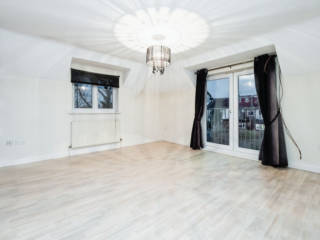2 bed flat for sale in Hornchurch Road, Hornchurch RM11 Zoopla