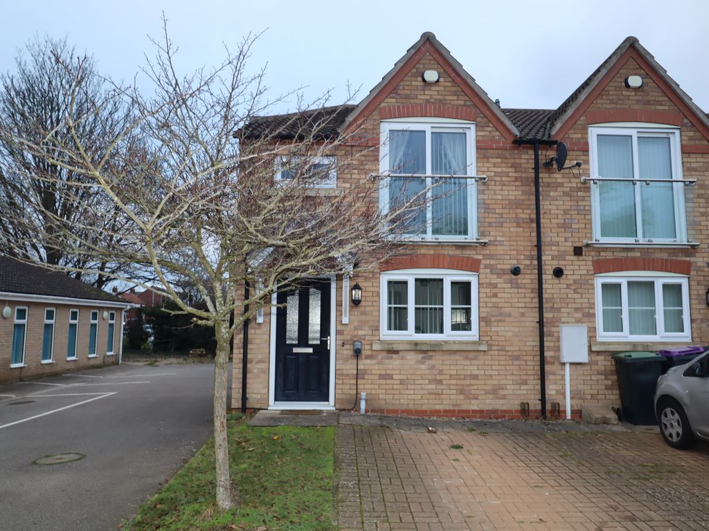 2 bed town house to rent in Mill Lane, North Hykeham LN6, £800 pcm Zoopla