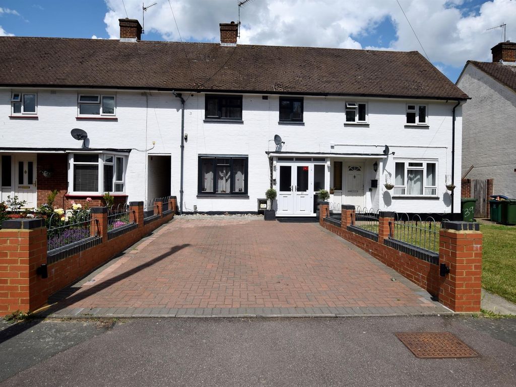 3 bed property to rent in Valley Rise, Watford WD25 Zoopla