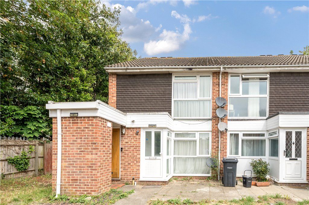 1 bed for sale in Beeton Close, Hatch End, Middlesex HA5