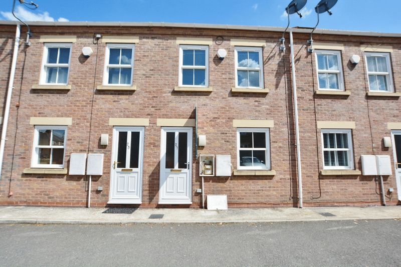 4 bed terraced house to rent in West Street, Winterton, Scunthorpe DN15