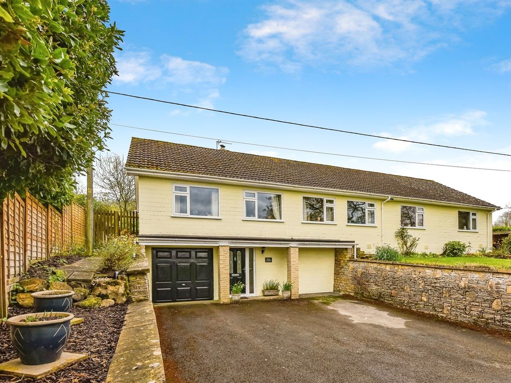 3 bed detached bungalow for sale in The Cartway, Wedhampton, Devizes