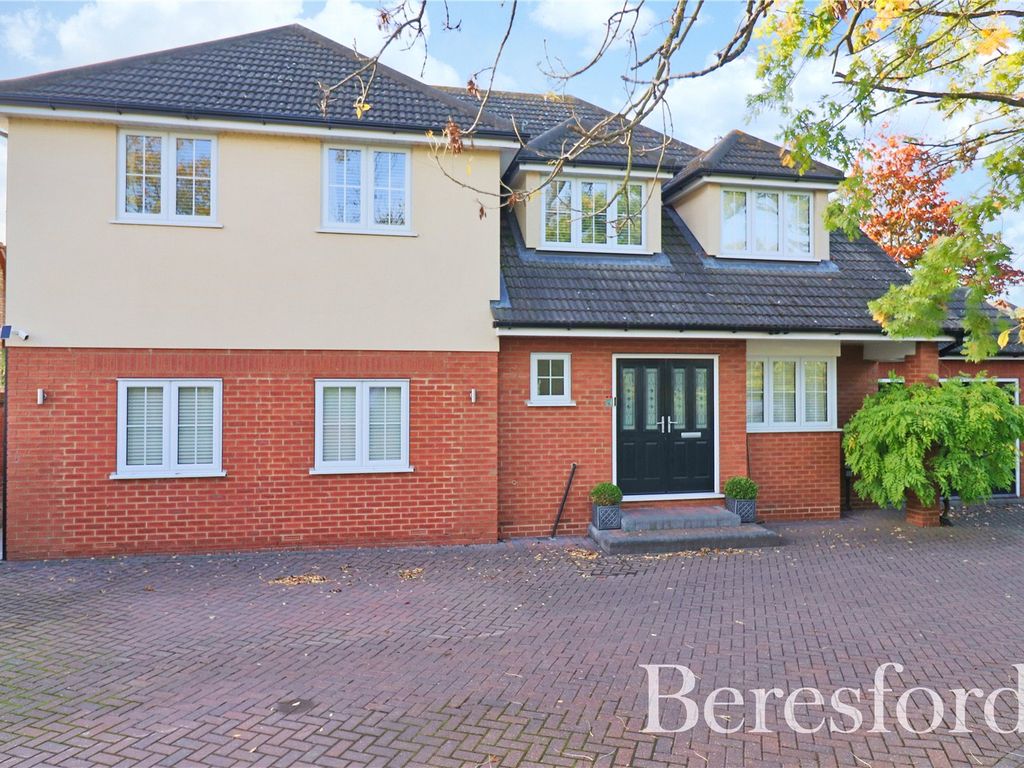Noak Hill Road, Basildon SS15  