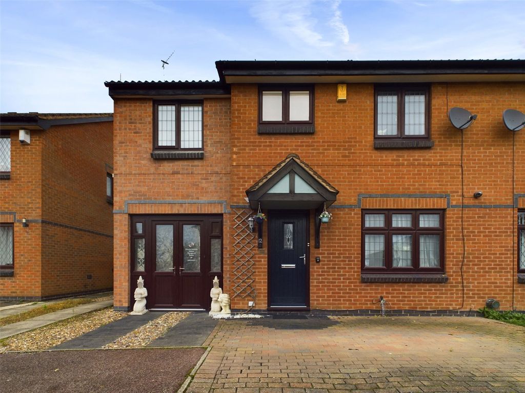 4 bed semidetached house for sale in Crawford Close, Wollaton