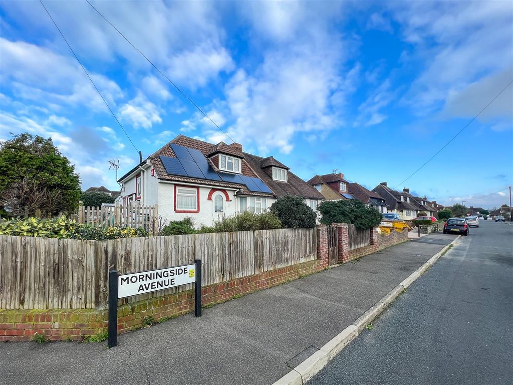 3 bed semidetached bungalow for sale in Morningside Avenue, Fareham