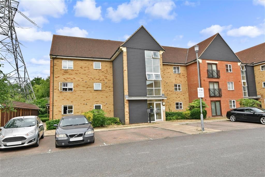 2 bed flat for sale in Howard Road, Chafford Hundred, Grays, Essex RM16