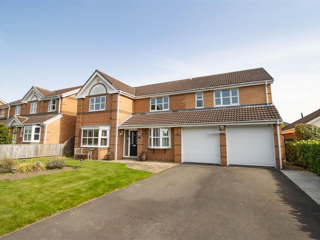 5 bed detached house for sale in Saxilby Drive, Gosforth, Newcastle