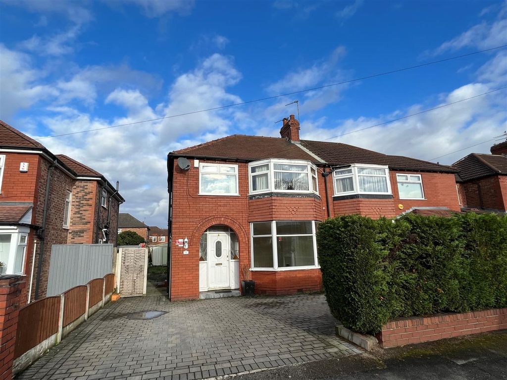 3 bed semidetached house for sale in Lathom Grove, Sale M33, £340,000