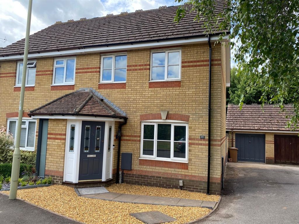 3 bed semidetached house to rent in Leyton Way, Andover SP10, £1,250