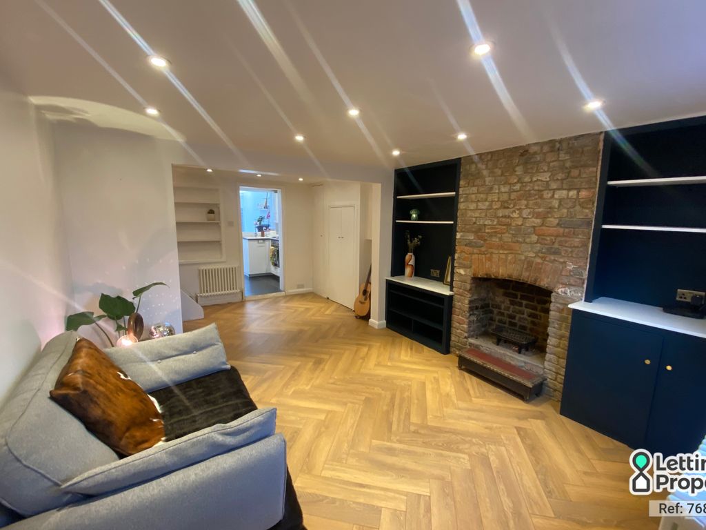 2 bed terraced house to rent in Maidenhead Road, Windsor, Berkshire SL4