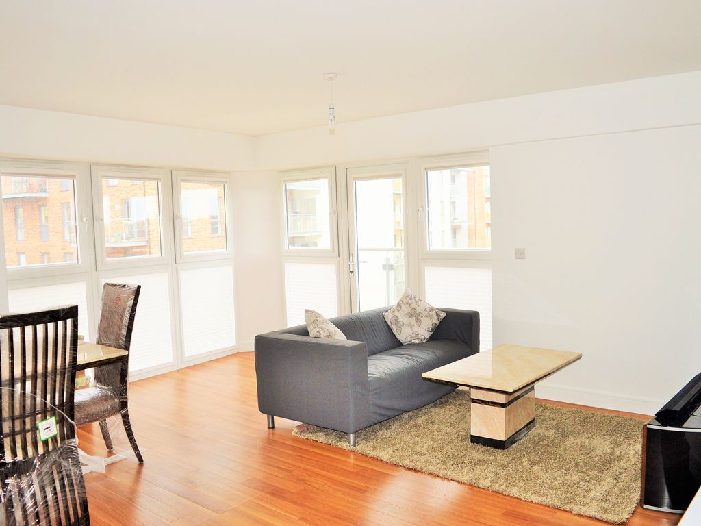 3 bed flat to rent in Academy Way, Barking & Dagenham RM8 Zoopla