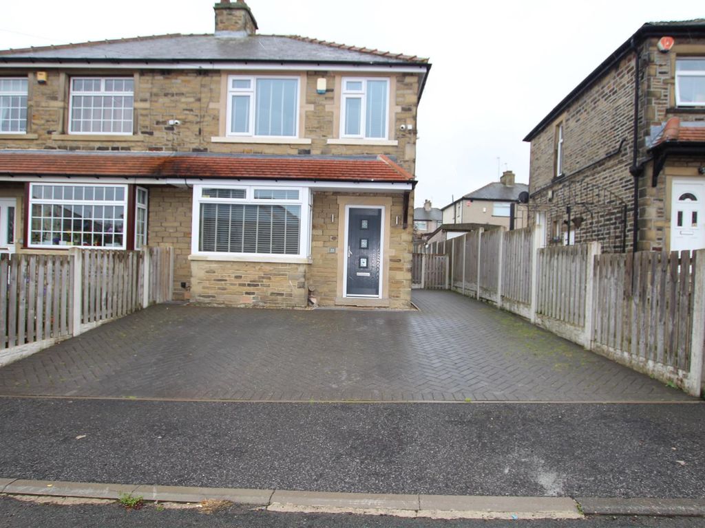 3 bed semidetached house to rent in Low Ash Grove, Wrose, Shipley BD18