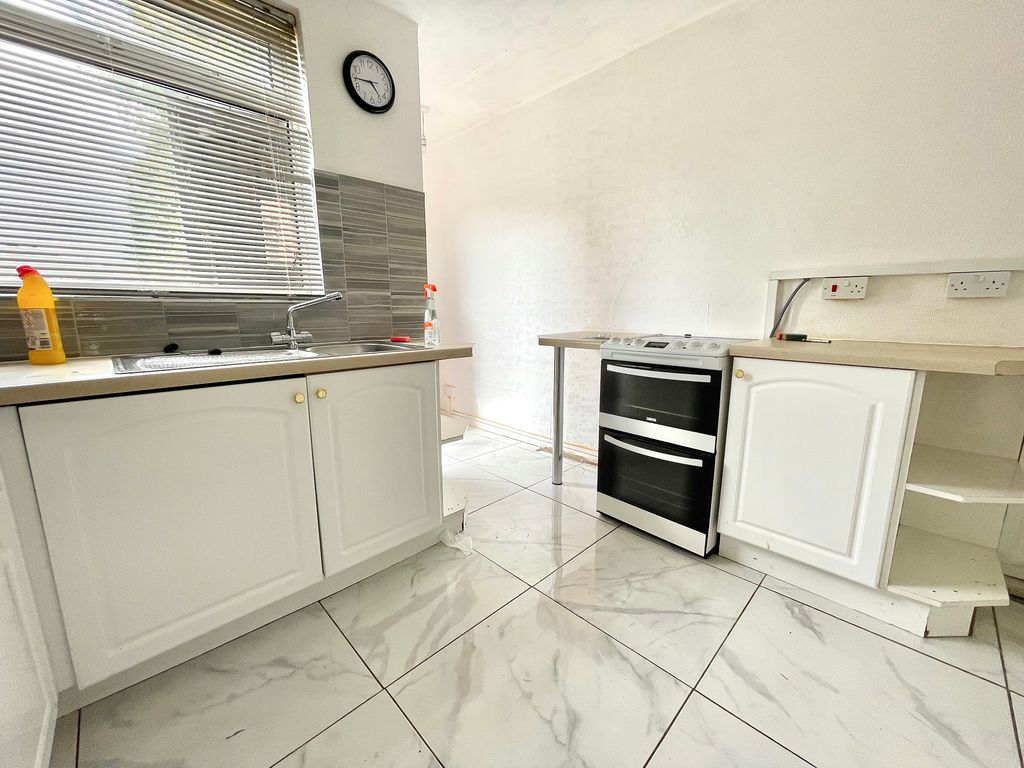 3 bed property to rent in Stanfield Road, Quinton, Birmingham B32 Zoopla