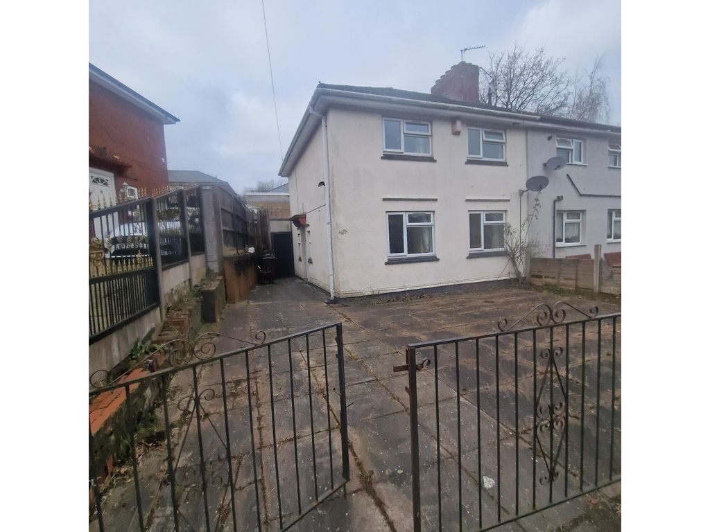 4 bed property to rent in Green Park Road, Dudley DY2, £995 pcm Zoopla