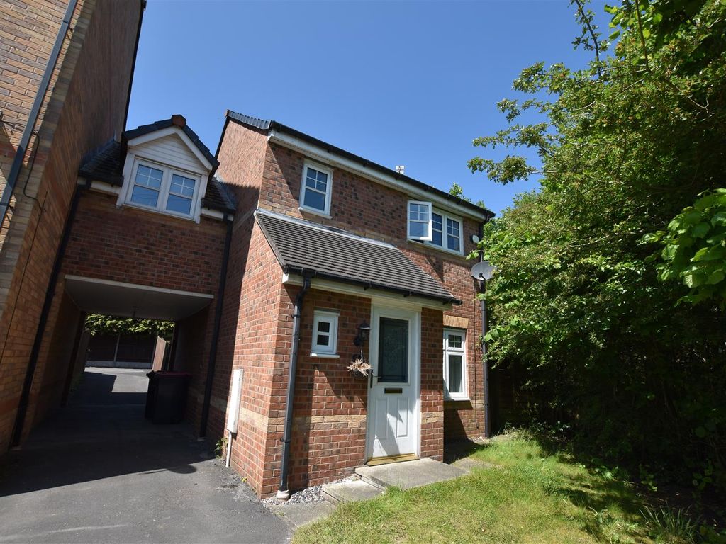 3 bed linkdetached house for sale in Roving Bridge Rise, Clifton
