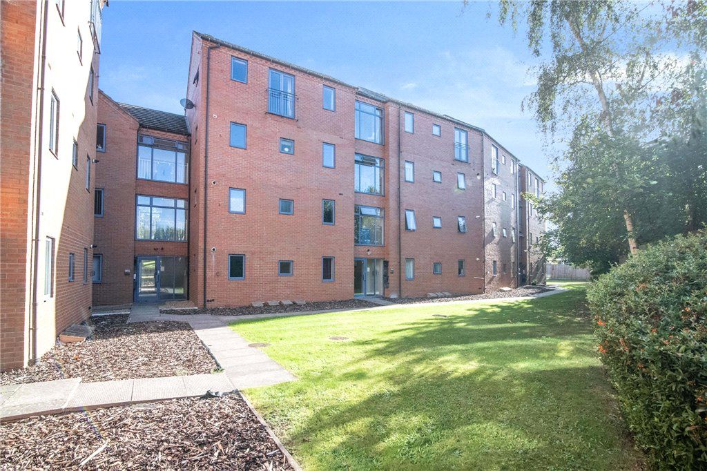 2 bed flat for sale in Clive Road, Batchley, Redditch B97 Zoopla