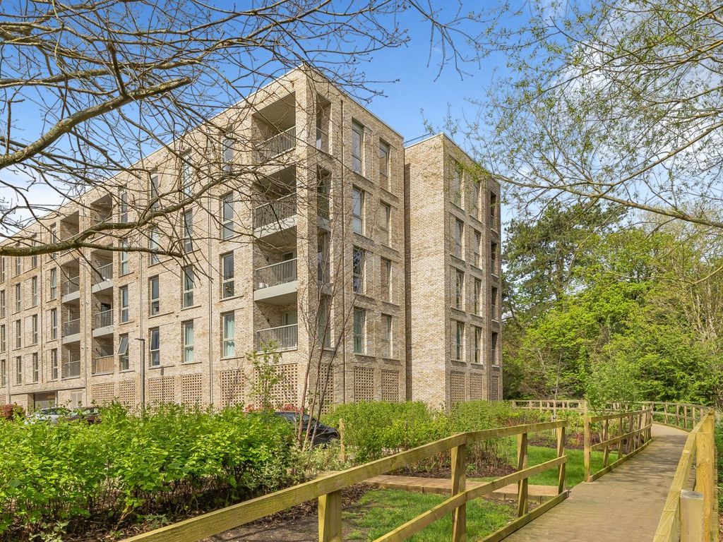 2 bed flat for sale in Armstrong Road, Littlemore OX4, £201,000 Zoopla