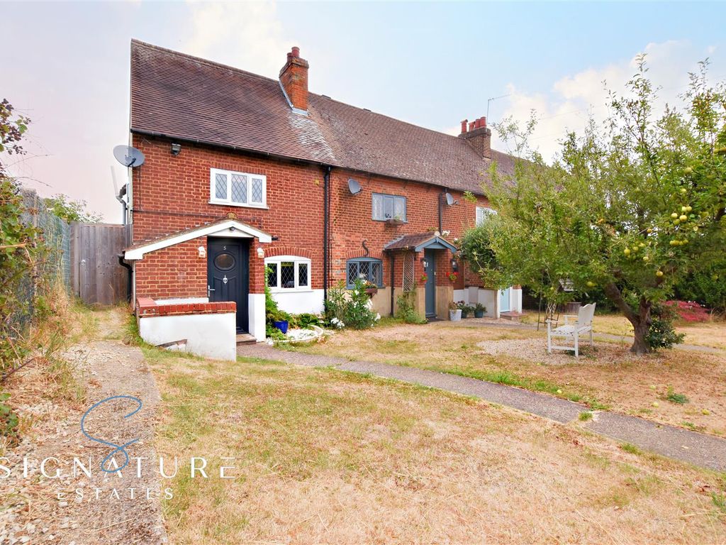 3 bed end terrace house for sale in Kingsfield Cottages, Old Trowley