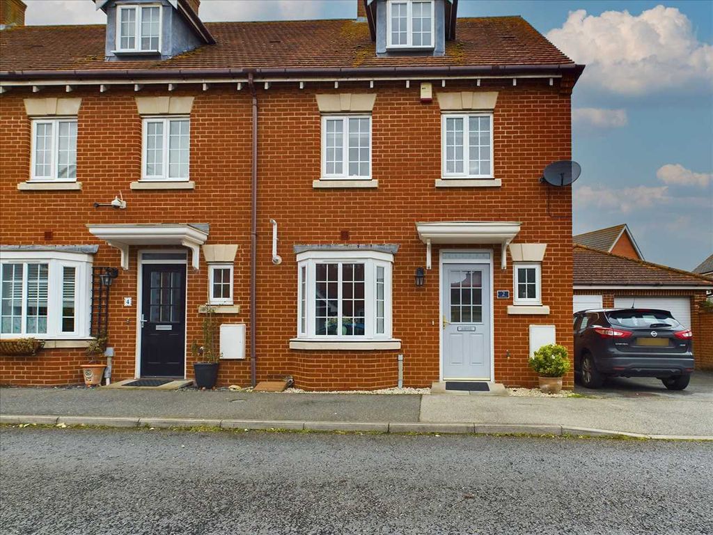 4 bed town house for sale in Pepper Place, Kesgrave, Ipswich IP5 Zoopla