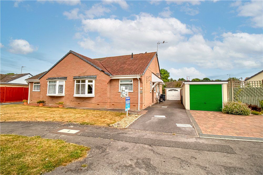 2 bed bungalow for sale in West Moors, Ferndown, Dorset BH22 Zoopla