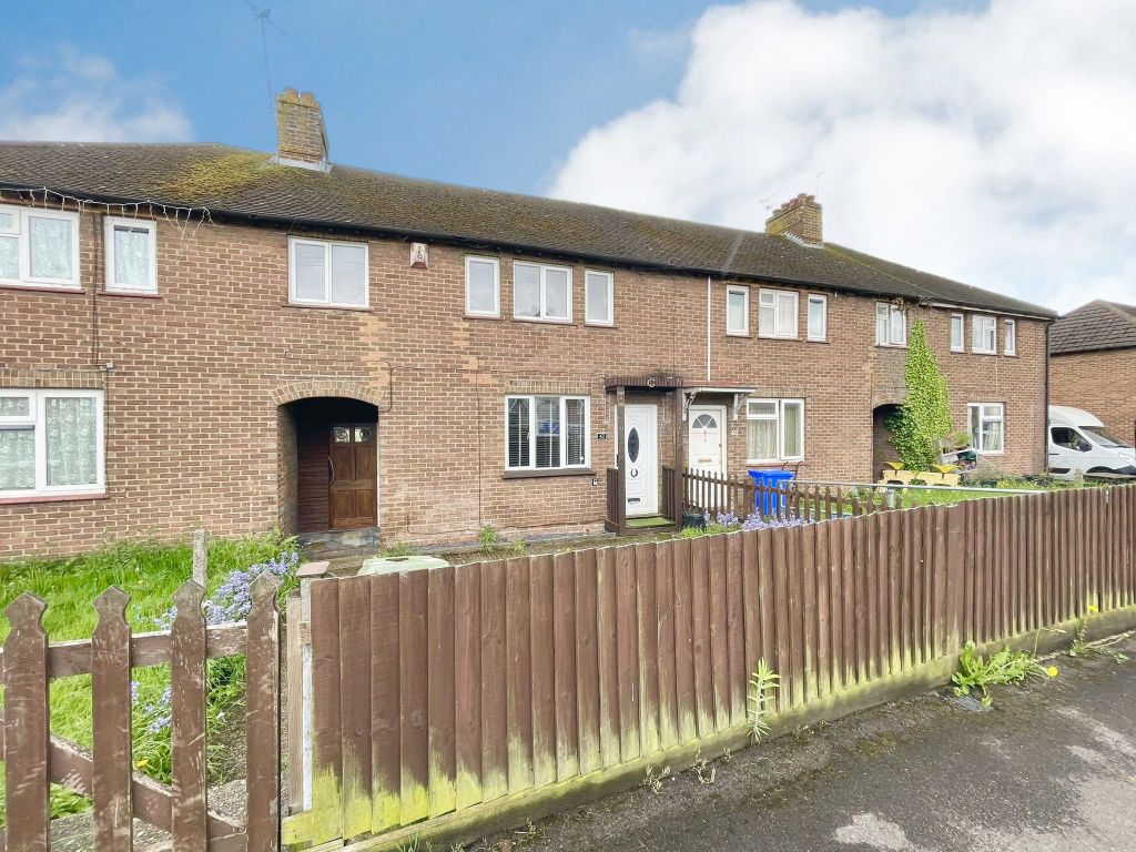 3 bed terraced house for sale in Gloucester Road, Aldershot, Hampshire